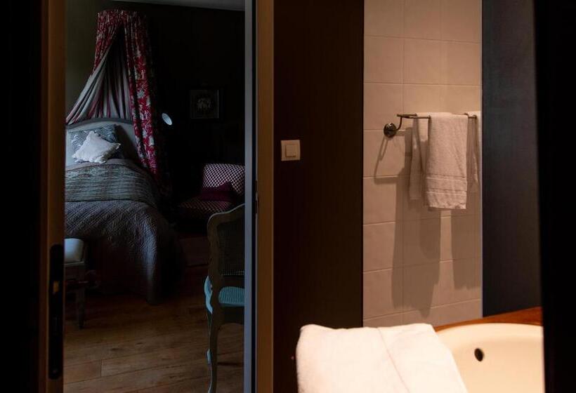 キングサイズベッドのスタンダードルーム, Château De Pramenoux