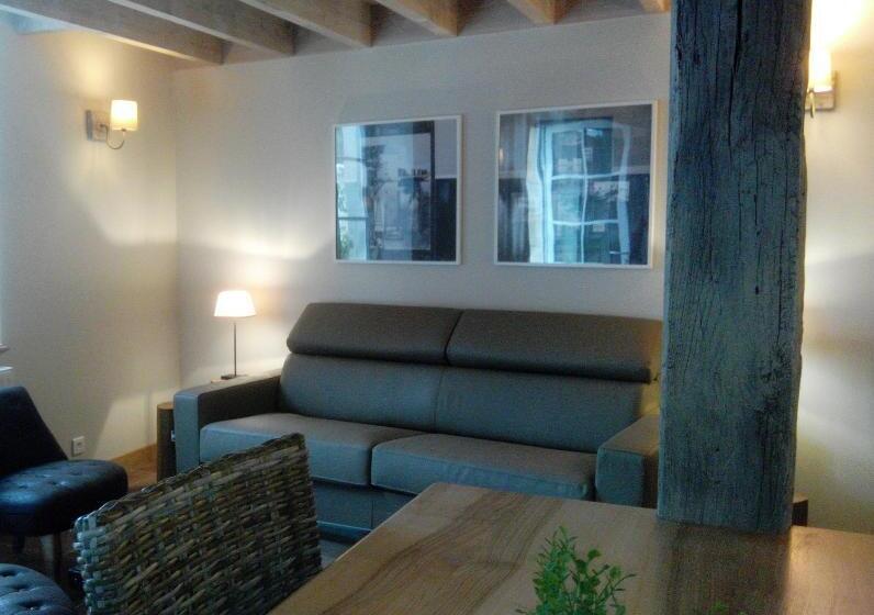 带1个卧室的带阳台的公寓, Château La Gravière