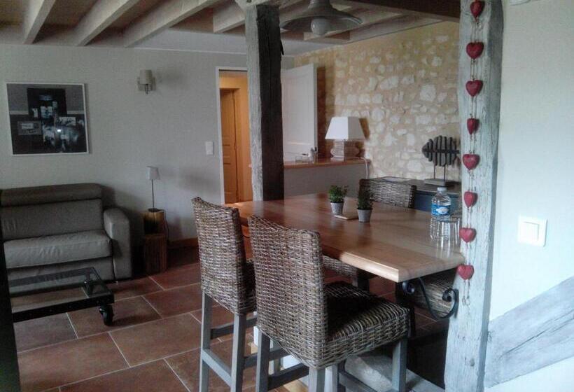 带1个卧室的带阳台的公寓, Château La Gravière