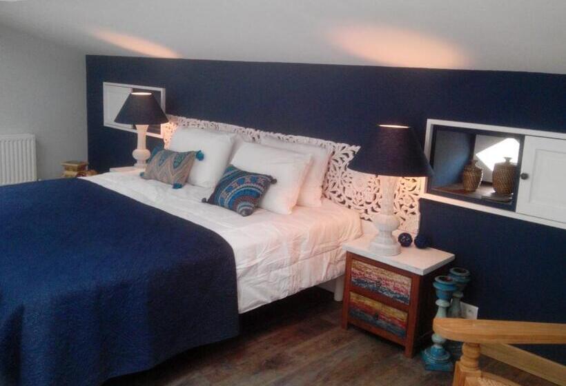 带1个卧室的带阳台的公寓, Château La Gravière