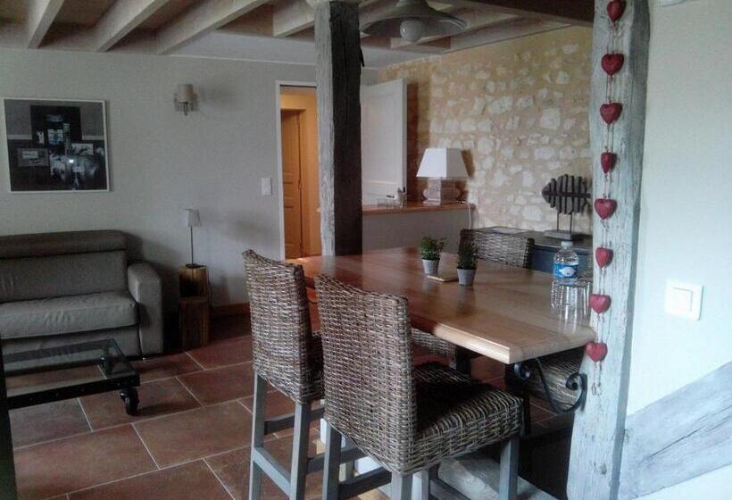 带1个卧室的带阳台的公寓, Château La Gravière