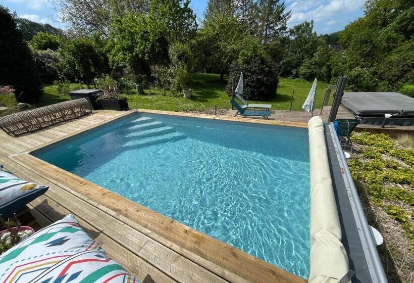 침실 1개 가든 전망 아파트, Le Clos Dessyag