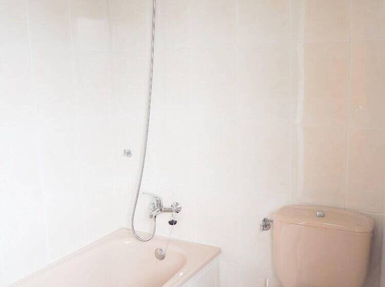 غرفة إقتصادية, La Terraza