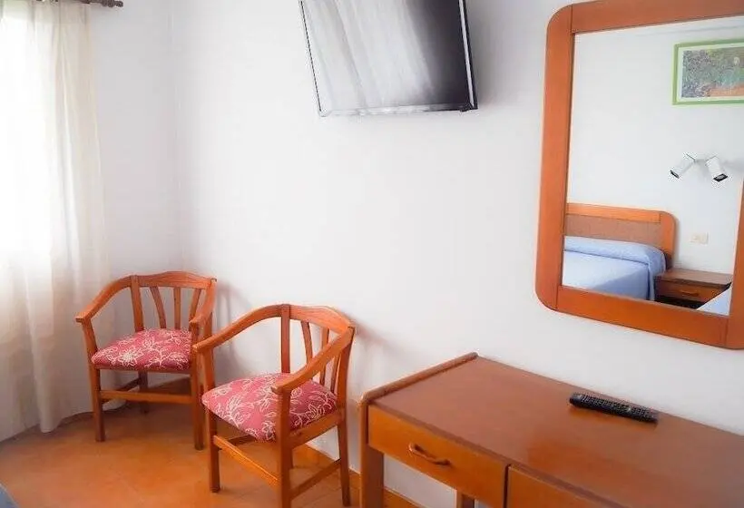 اتاق اکونومی, La Terraza