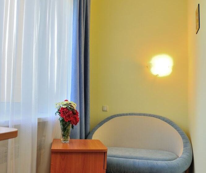 标准单人间, Na Kazanskoy