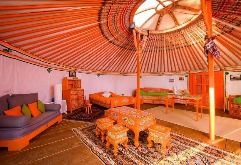 ファミリーステューディオ, Le Village Des Templiers