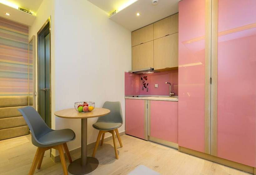 디럭스 스위트 킹 침대, Lobelia Luxury Suites