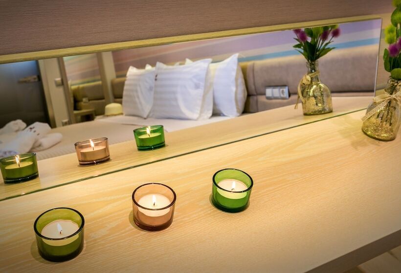 キングサイズベッドのデラックススイート, Lobelia Luxury Suites