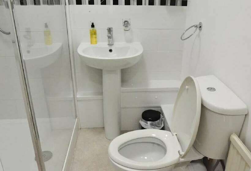 חדר סטנדרט, The Stratton House