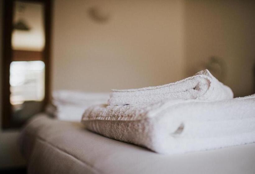 חדר סטנדרט, The Stratton House