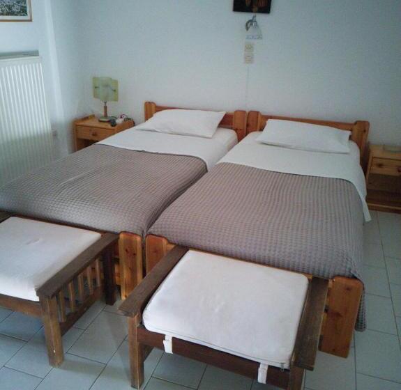 דירת חדר נוף לבריכה, Oasis