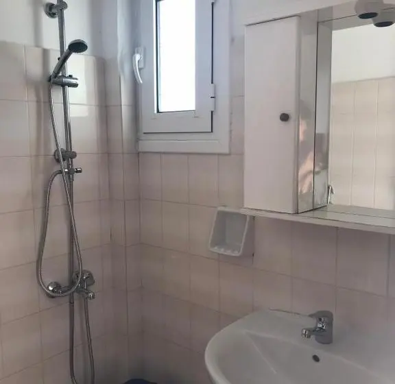 اتاق استاندارد با بالکن, Oasis