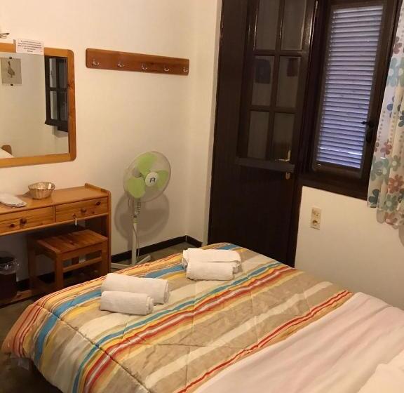 패밀리 룸, Oasis