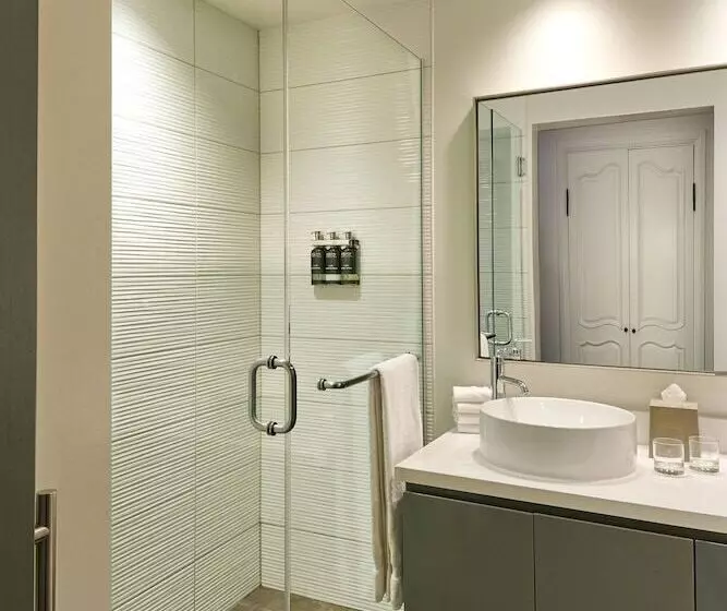 1 Bedroom Family Apartment City View, Colonnade Coral Gables, Autograph Collection