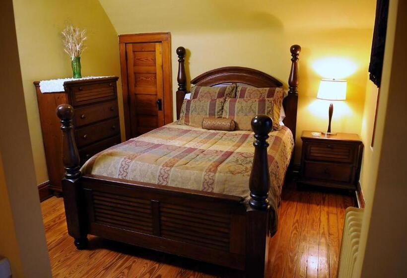 سوئیت 2 خوابه, The Oliver Inn