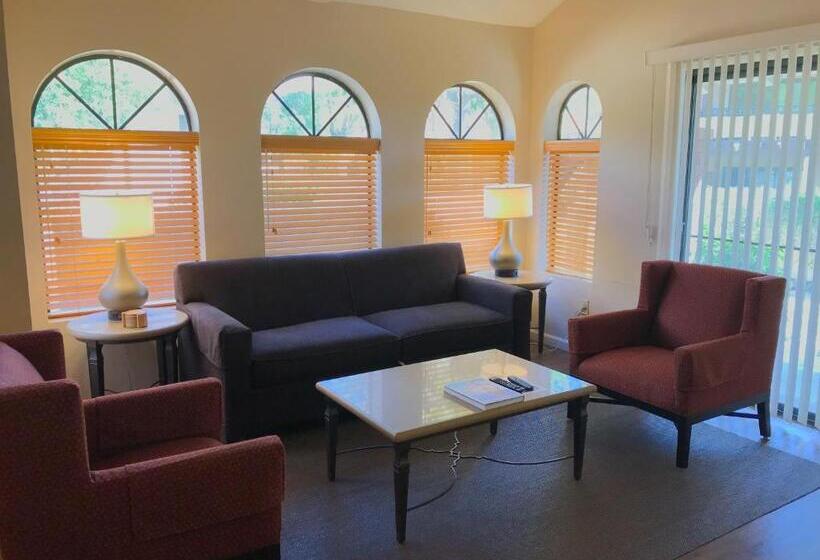 Апартаменты 2 Спальни, The Oasis Resort