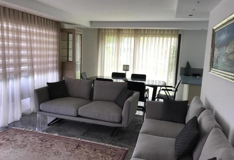 ویلای لوکس 1 خوابه, Alya Sierra Villa