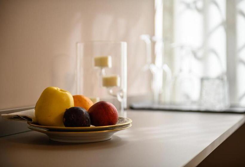 غرفة إقتصادية, Dream House Pompei