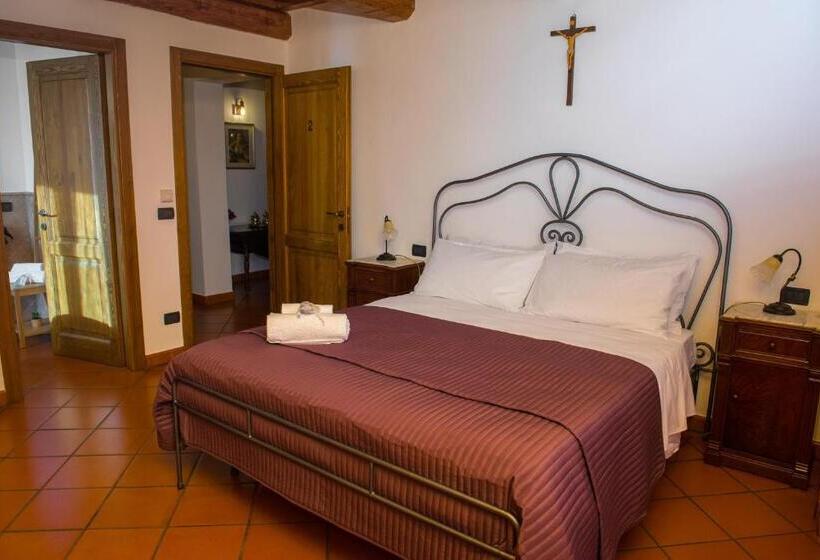 غرفة قياسية, B&b I Pini Di Storaco