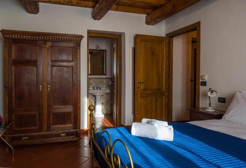 غرفة قياسية, B&b I Pini Di Storaco