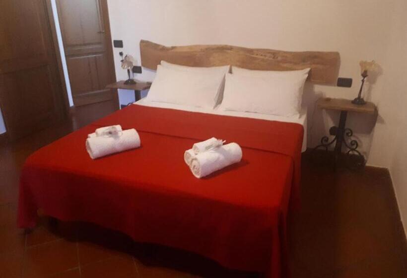 غرفة قياسية, B&b I Pini Di Storaco