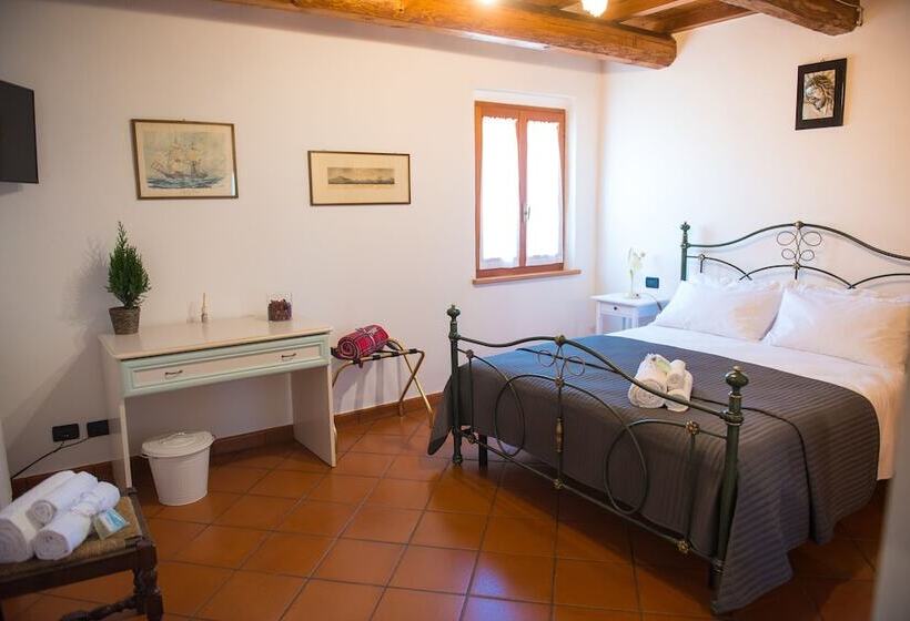 غرفة قياسية, B&b I Pini Di Storaco