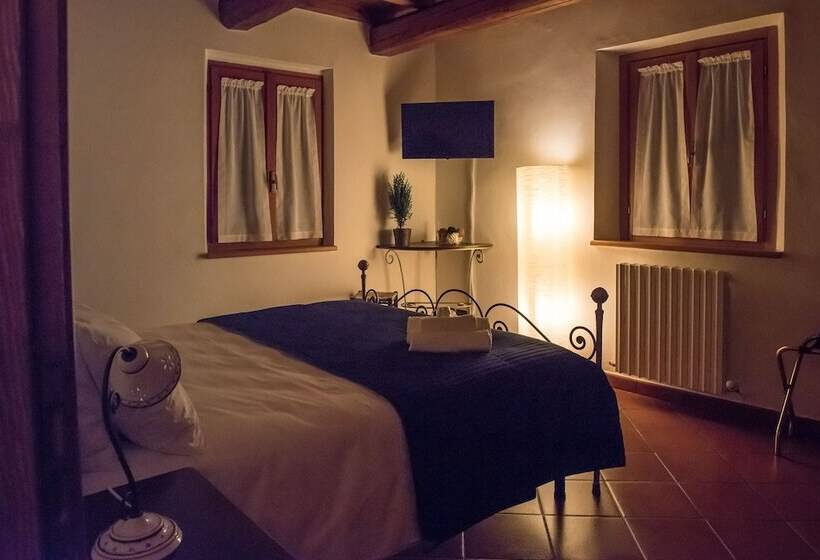 غرفة قياسية, B&b I Pini Di Storaco