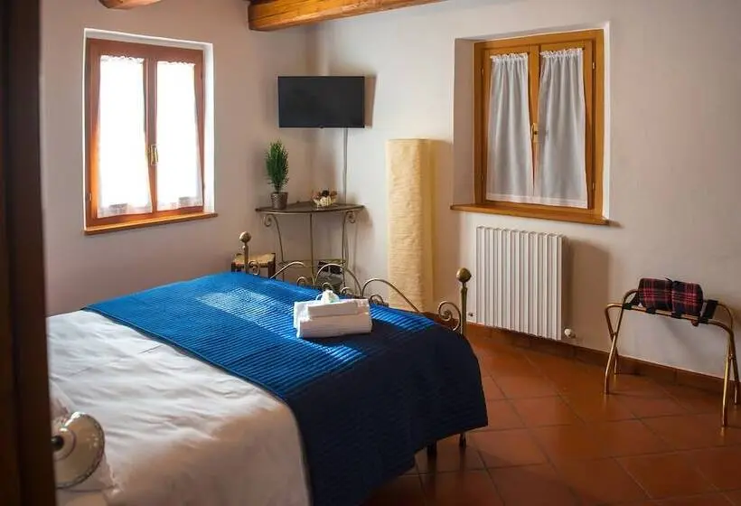 スタンダードルーム, B&b I Pini Di Storaco