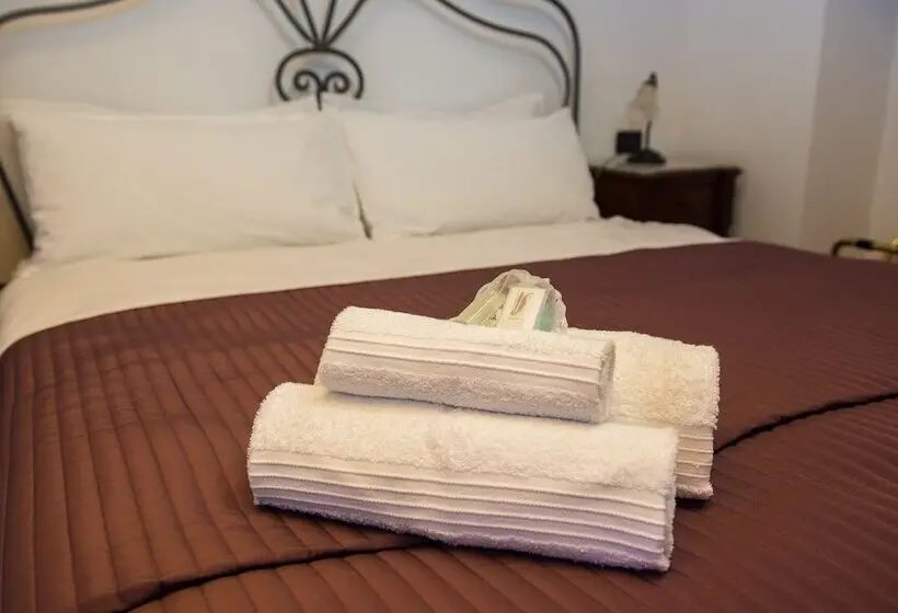 スタンダードルーム, B&b I Pini Di Storaco