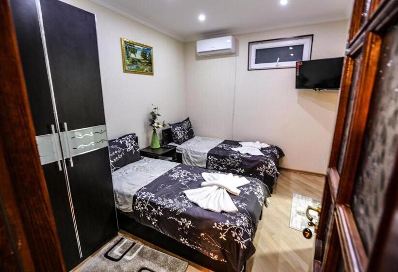 اتاق استاندارد, S.r