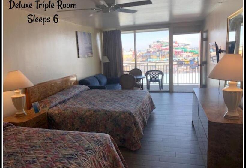 디럭스 트리플 룸, Landmark Motel