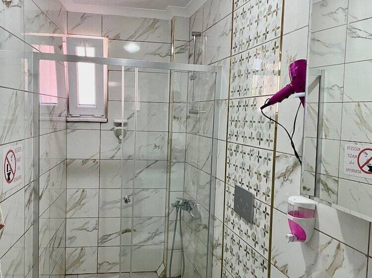 Номер Стандарт, Tekinler Otel