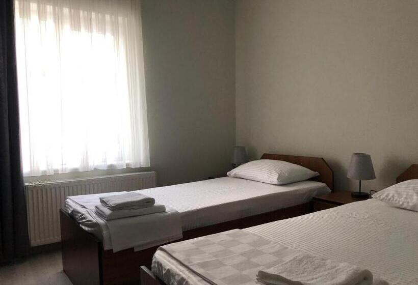 Номер Стандарт, Tekinler Otel