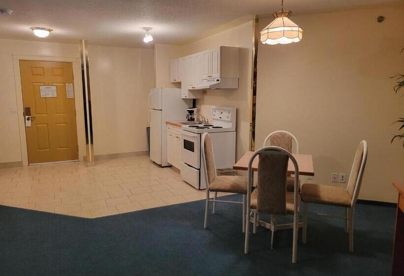 חדר דלוקס עם מיטת קינג, Western Budget Motel #3 Whitecourt