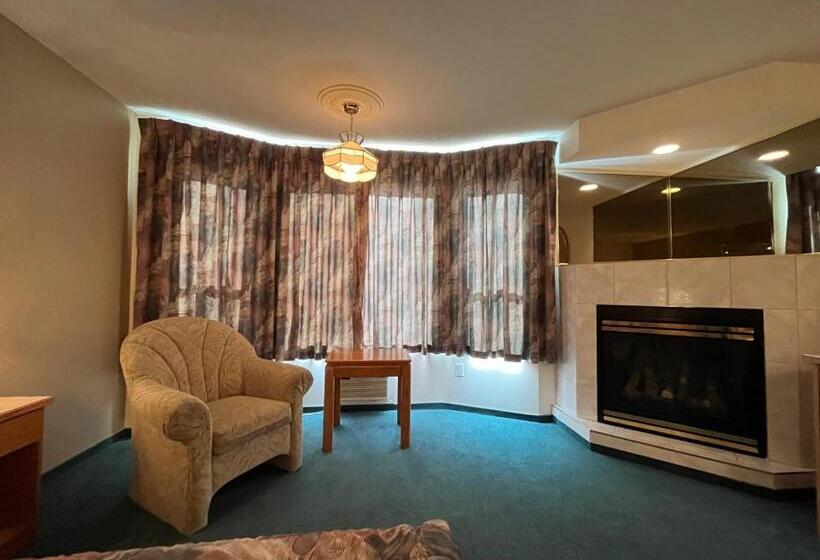 חדר דלוקס עם מיטת קינג, Western Budget Motel #3 Whitecourt