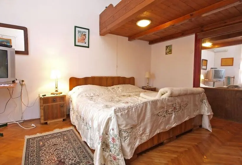 １ベッドルームアパートメント, Apartment 1050