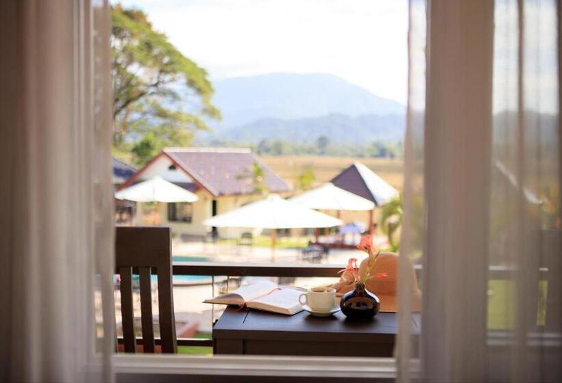 Семейный Номер Вид на Горы, Sansan Resort