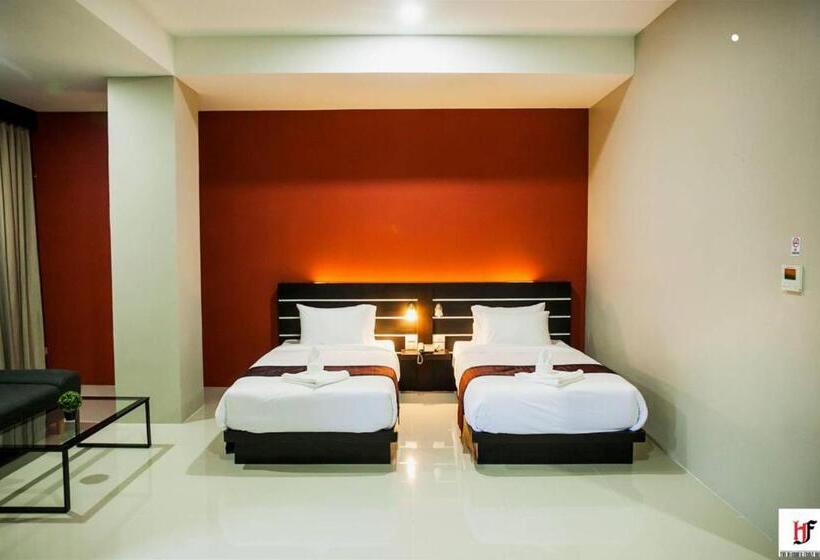 标准间, The Harbour Front