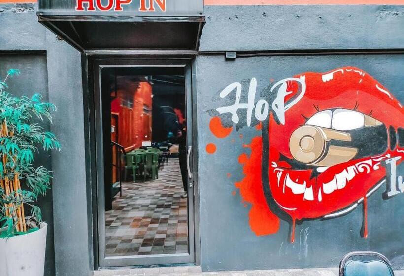 经济房, The Harbour Front