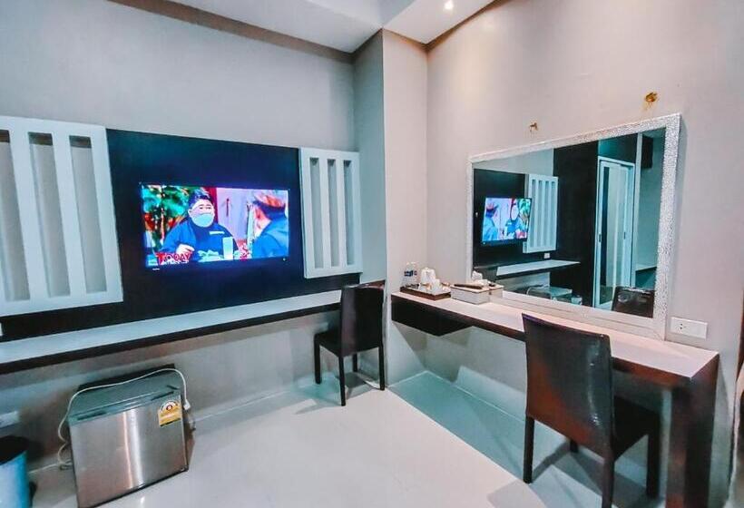 家庭间, The Harbour Front