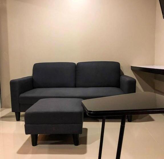 豪华房间, The Harbour Front