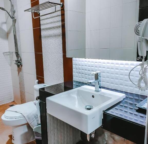 家庭间, The Harbour Front