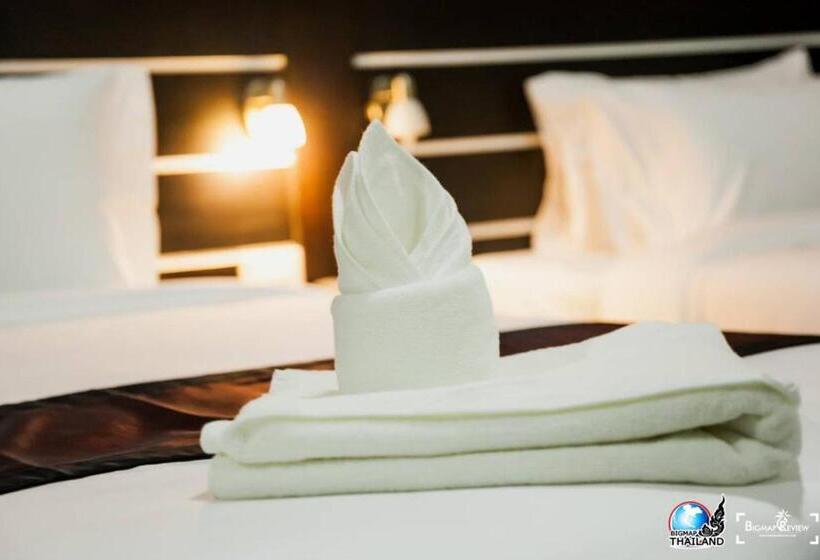 家庭间, The Harbour Front