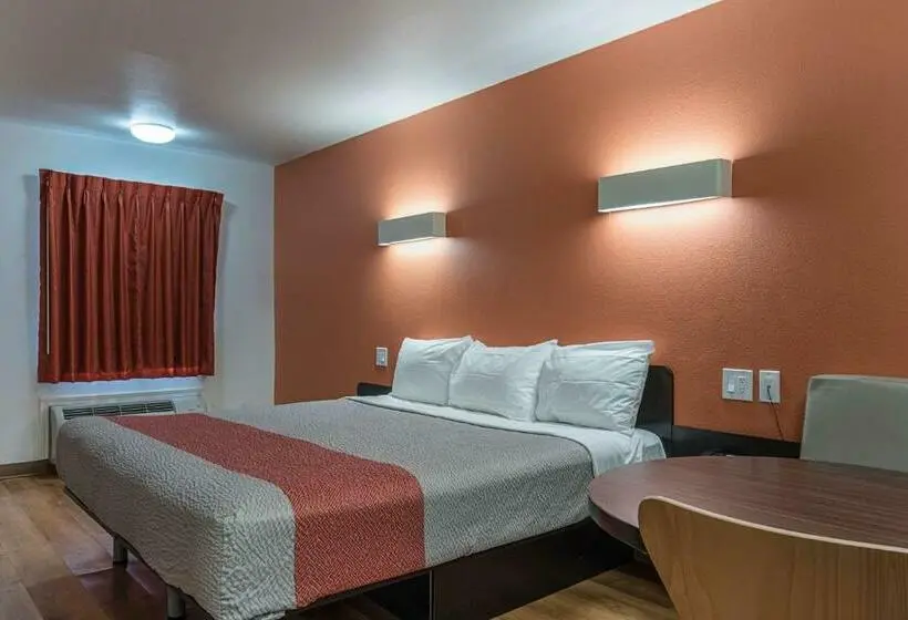 キングサイズベッドのスタンダードルーム, Motel 6 Texarkana, Ar