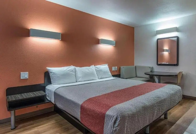 身障者適用キングサイズベッドルーム, Motel 6 Texarkana, Ar