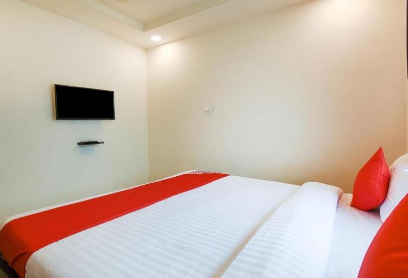 غرفة كلاسيكية ثلاثية, White House Regency