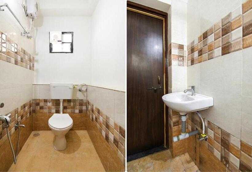 غرفة كلاسيكية ثلاثية, White House Regency