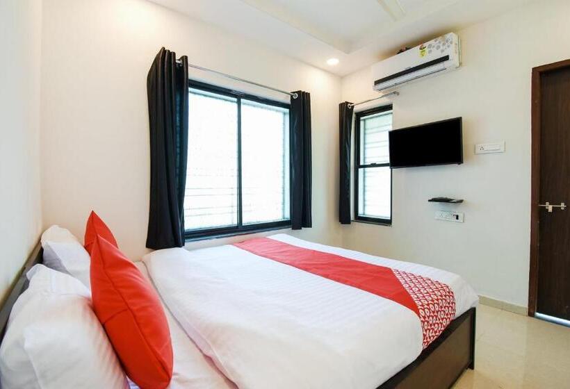 غرفة كلاسيكية ثلاثية, White House Regency