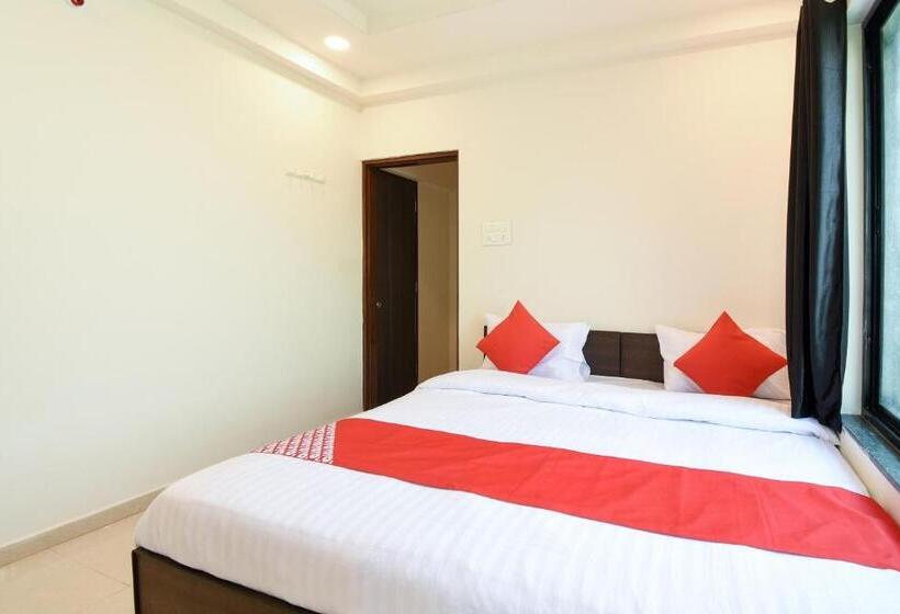 غرفة كلاسيكية ثلاثية, White House Regency