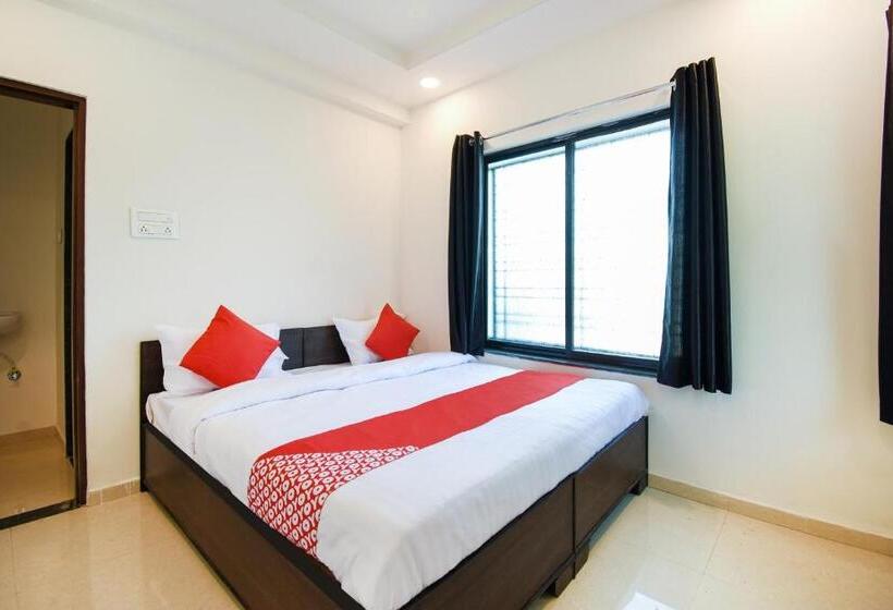 غرفة أساسية, White House Regency